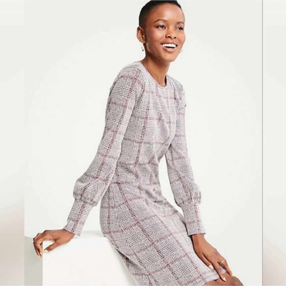 Ann Taylor LT Burgundy White Black Houndstooth Plaid Long Sleeve Fit Flare Dress